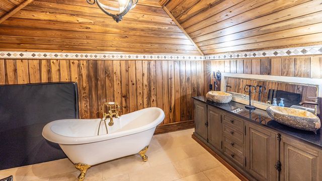 124 Houmas Drive, Houma, LA 70360