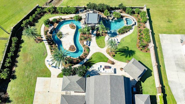 124 Houmas Drive, Houma, LA 70360