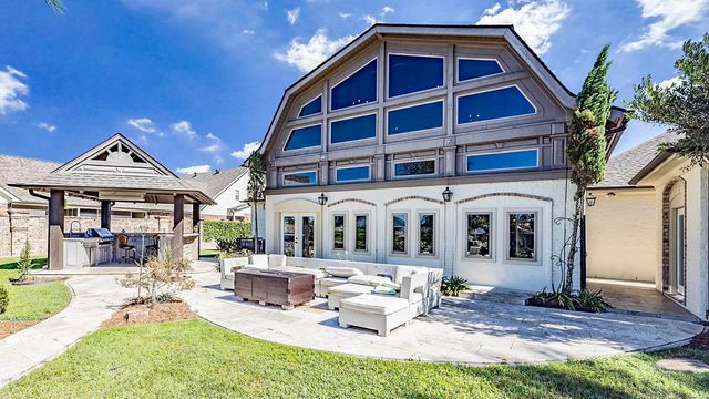 124 Houmas Drive, Houma, LA 70360