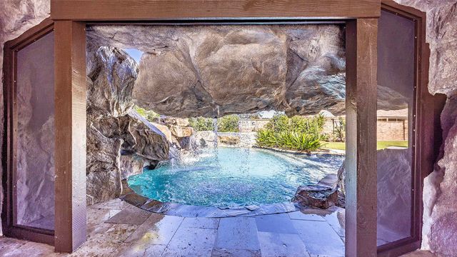 124 Houmas Drive, Houma, LA 70360