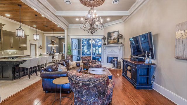 124 Houmas Drive, Houma, LA 70360