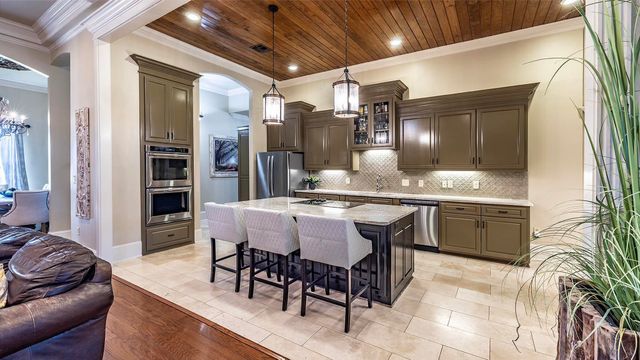 124 Houmas Drive, Houma, LA 70360