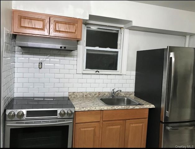 439 Thieriot Avenue, Bronx, NY 10473
