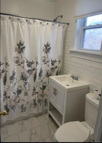 439 Thieriot Avenue, Bronx, NY 10473