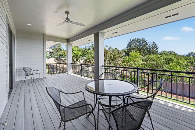 5611 Autumn Park Drive, Medford, OR 97504
