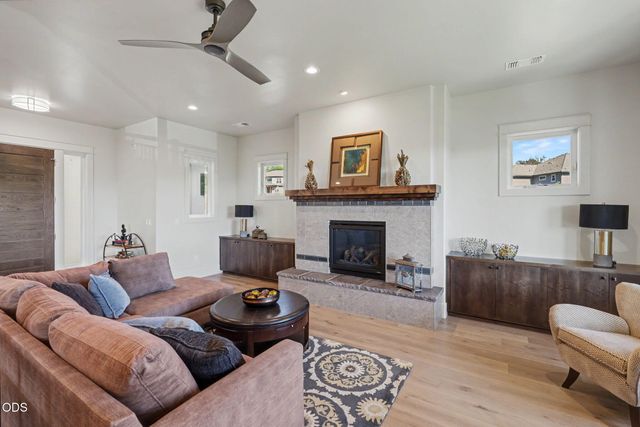 5611 Autumn Park Drive, Medford, OR 97504