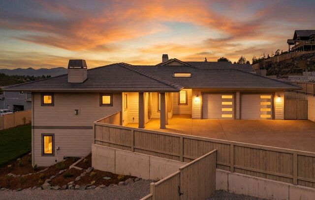 5611 Autumn Park Drive, Medford, OR 97504