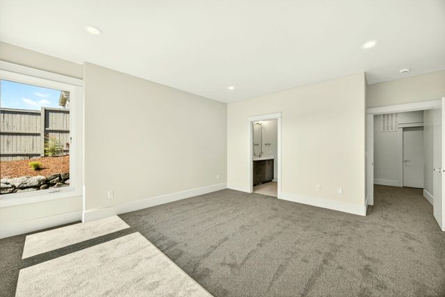 5611 Autumn Park Drive, Medford, OR 97504
