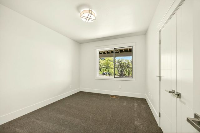 5611 Autumn Park Drive, Medford, OR 97504