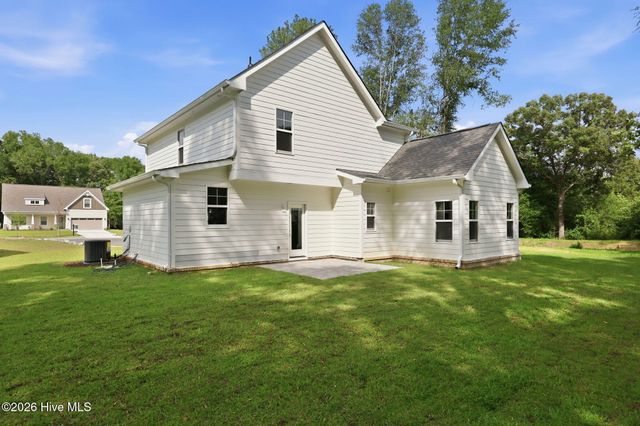 228 Telluride Court, Aberdeen, NC 28315