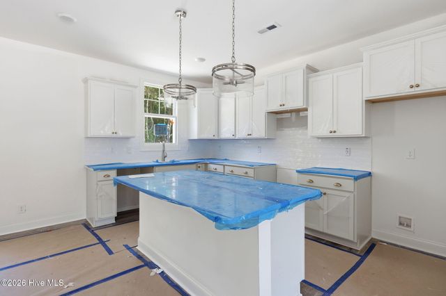 228 Telluride Court, Aberdeen, NC 28315