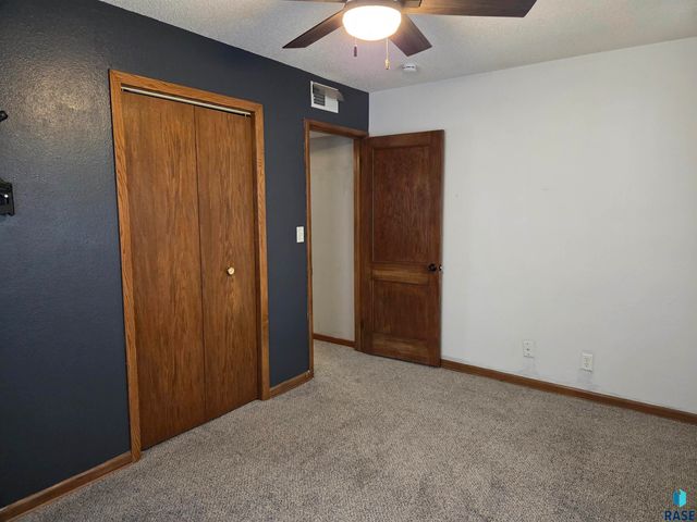 713 S Williams Ave Avenue, Sioux Falls, SD 57104