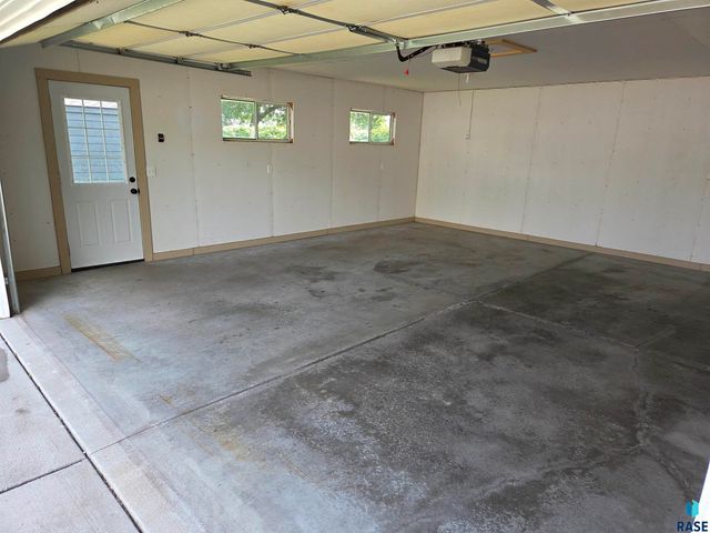 713 S Williams Ave Avenue, Sioux Falls, SD 57104