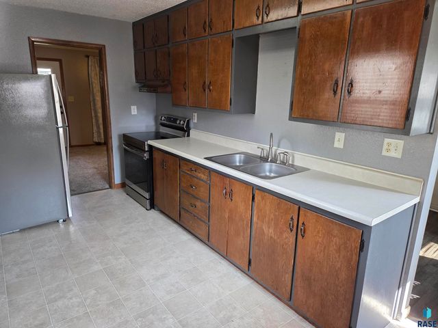 713 S Williams Ave Avenue, Sioux Falls, SD 57104