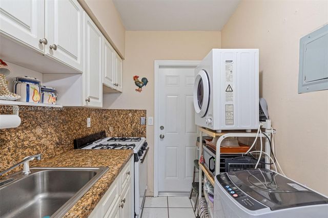 4450 W Flagler St, Miami, FL 33134