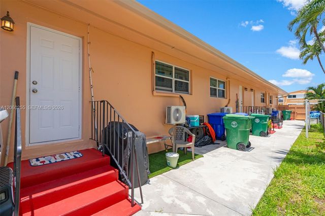 4450 W Flagler St, Miami, FL 33134