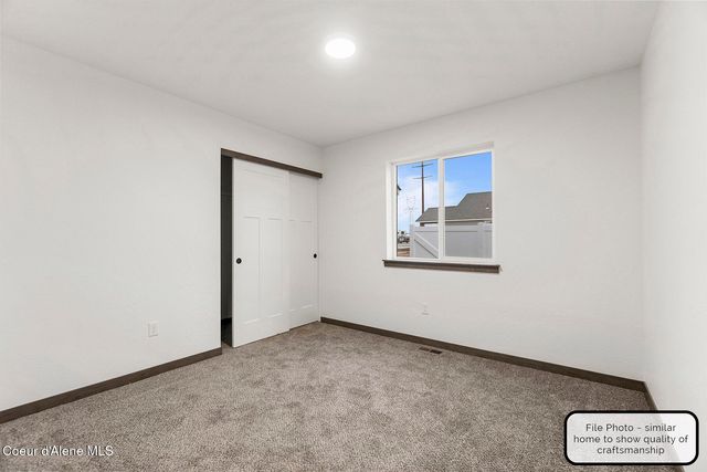 8946 W Swather AVE, Rathdrum, ID 83858