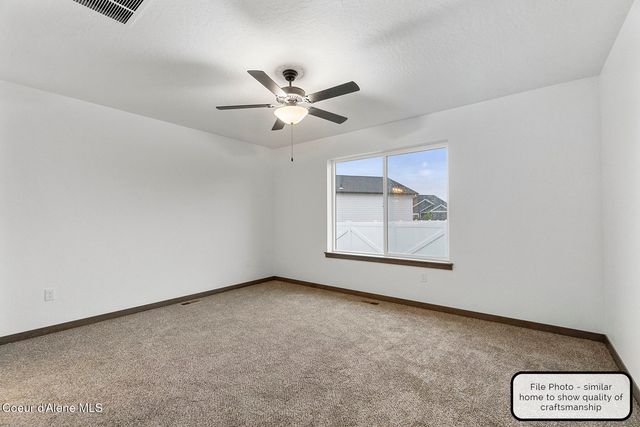 8946 W Swather AVE, Rathdrum, ID 83858