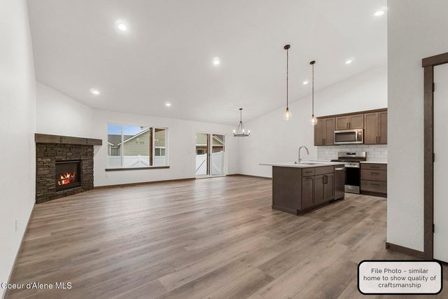 8946 W Swather AVE, Rathdrum, ID 83858