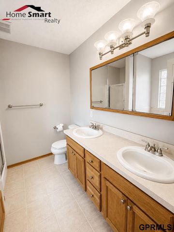 7301 N 15 Street, Lincoln, NE 68521