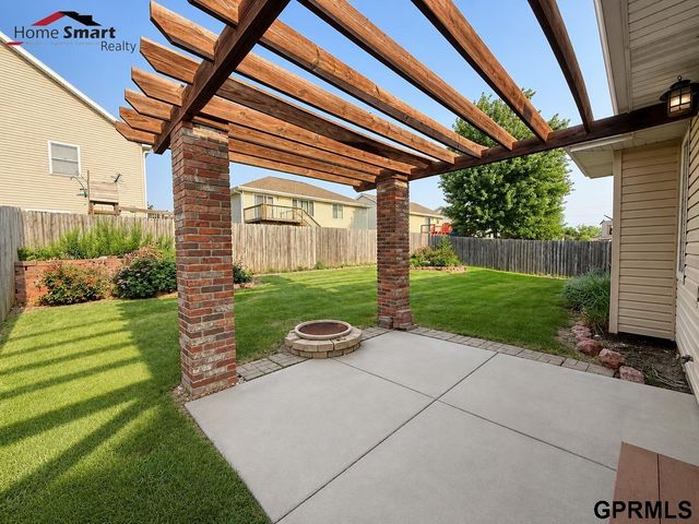7301 N 15 Street, Lincoln, NE 68521