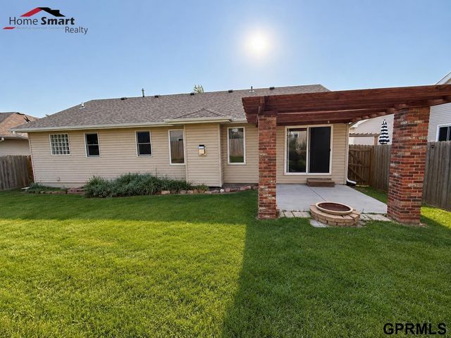 7301 N 15 Street, Lincoln, NE 68521