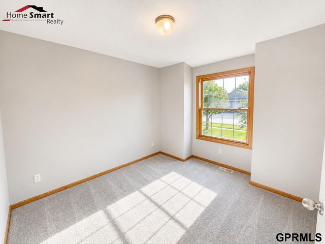 7301 N 15 Street, Lincoln, NE 68521
