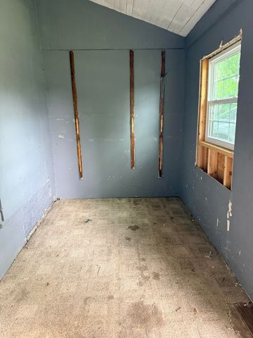 643 W Hendryx Ave, Wichita, KS 67213