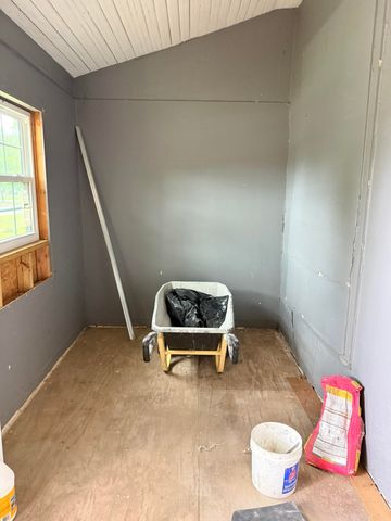 643 W Hendryx Ave, Wichita, KS 67213