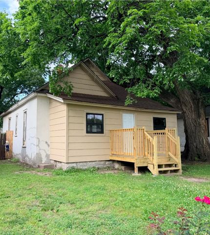 643 W Hendryx Ave, Wichita, KS 67213