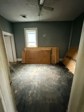 643 W Hendryx Ave, Wichita, KS 67213