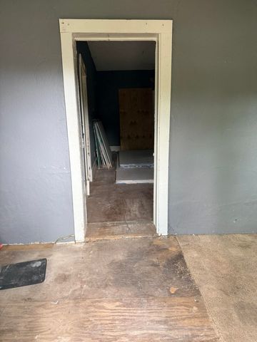 643 W Hendryx Ave, Wichita, KS 67213