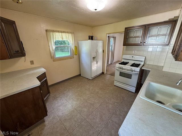 766 Valdes Avenue, Akron, OH 44320