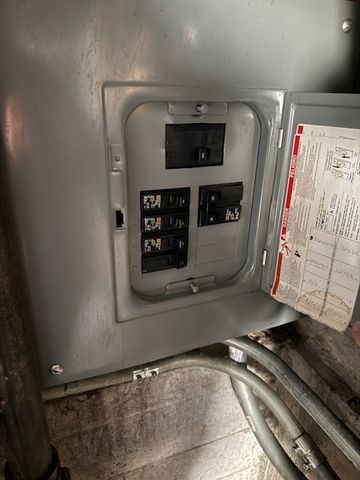 14214 Lincoln Avenue, Dolton, IL 60419