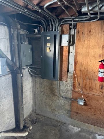 14214 Lincoln Avenue, Dolton, IL 60419