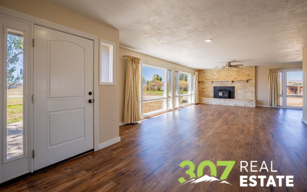 45 Nez Perce Dr, Cody, WY 82414 photo 2