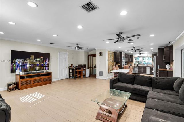 4351 SW 25th St, Fort Lauderdale, FL 33317