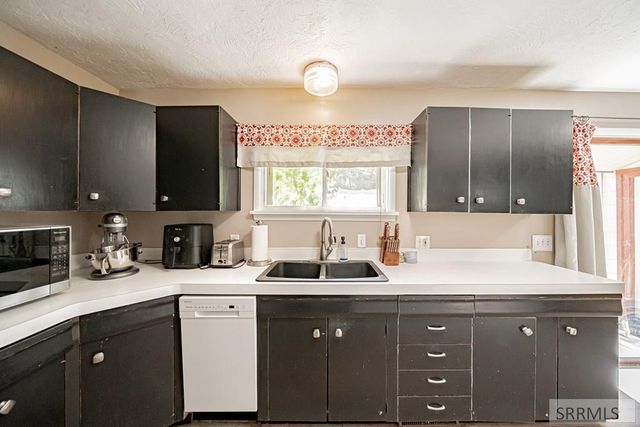 542 Starlite Avenue, Idaho Falls, ID 83402
