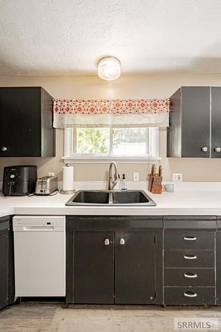 542 Starlite Avenue, Idaho Falls, ID 83402
