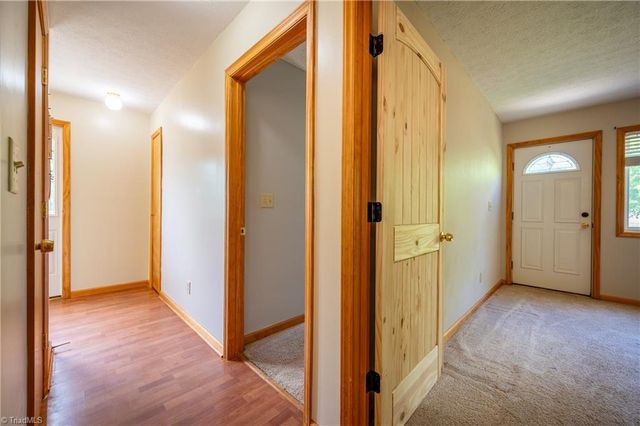 10 Doe Valley Drive, Copper Hill, VA 24079