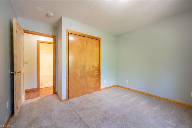 10 Doe Valley Drive, Copper Hill, VA 24079
