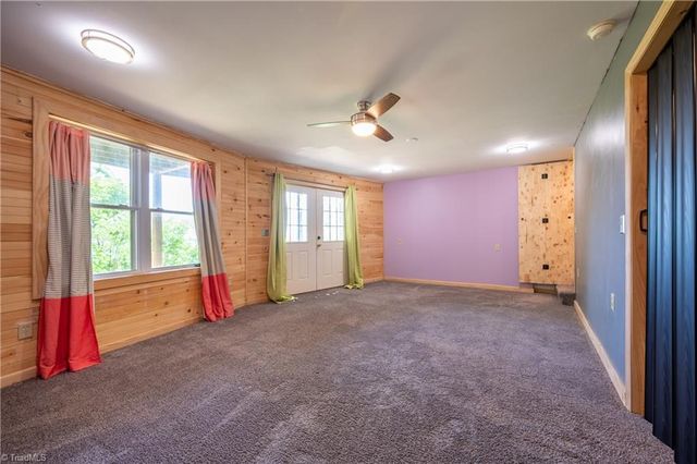 10 Doe Valley Drive, Copper Hill, VA 24079