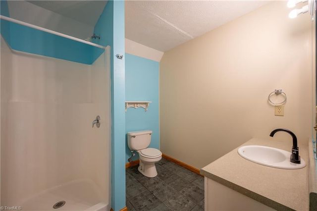 10 Doe Valley Drive, Copper Hill, VA 24079