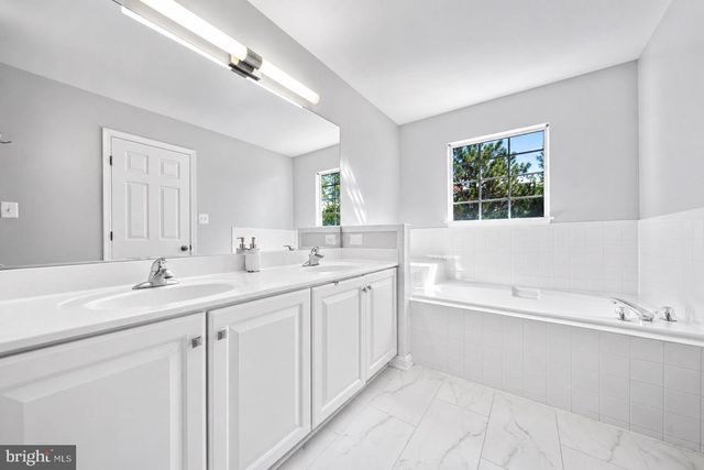 13131 COPPER BROOK WAY, Herndon, VA 20171
