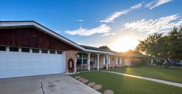 4006 Rooney Dr, Corpus Christi, TX 78413
