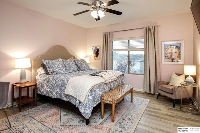 18301 Dewey Avenue, Elkhorn, NE 68022