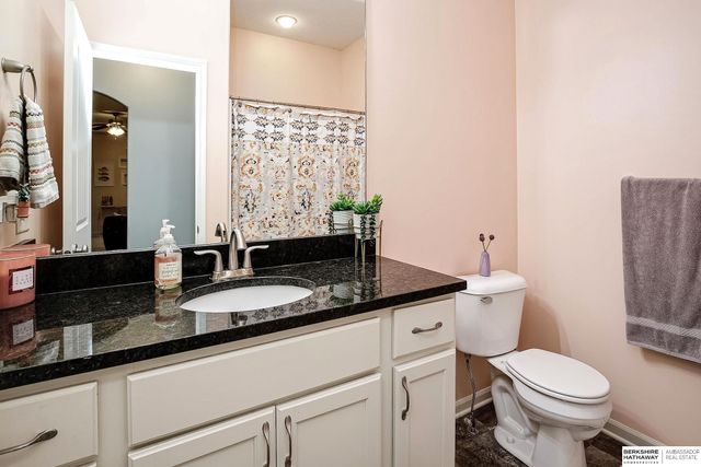 18301 Dewey Avenue, Elkhorn, NE 68022