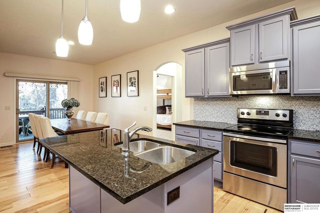 18301 Dewey Avenue, Elkhorn, NE 68022