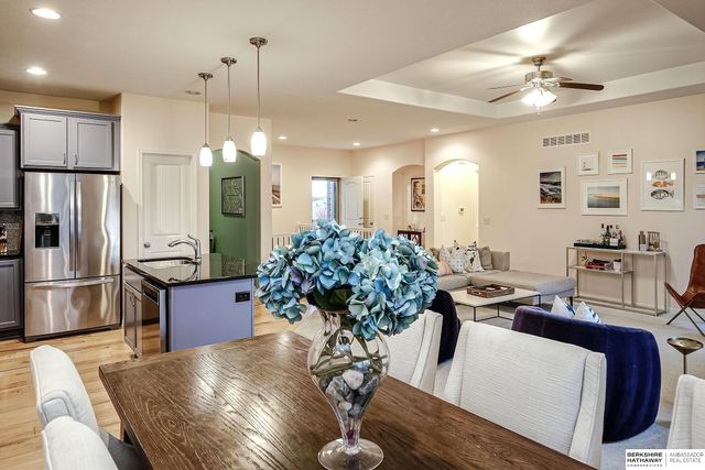 18301 Dewey Avenue, Elkhorn, NE 68022