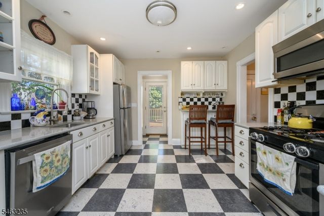 102 Grandview Ave, North Plainfield Boro, NJ 07060